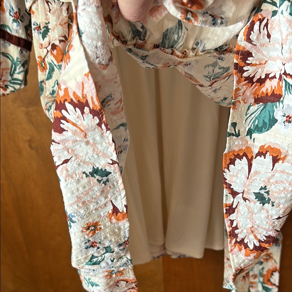 Floral Long Sleeve Dress - Picture 7 of 8
